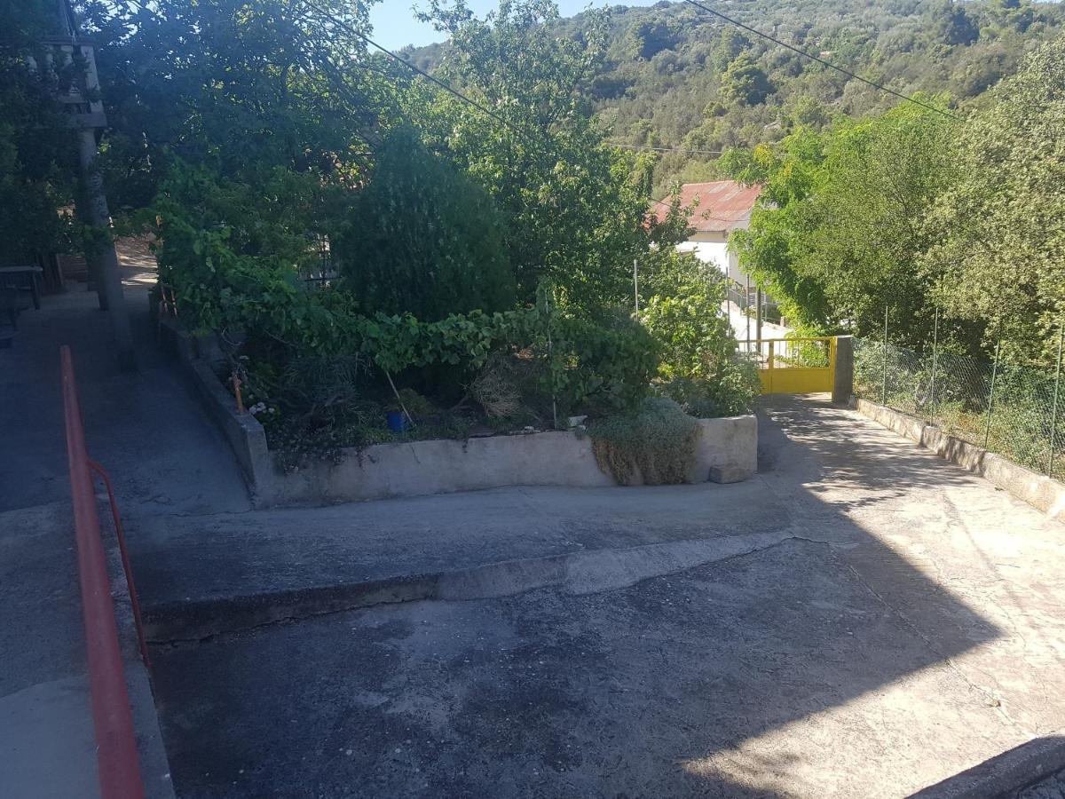 Extra Spacious Seaview Apartments Close To The Beach, With Large Terraces And Free Wi-Fi & Ac & Bbq & Parking Space Sali Exterior foto